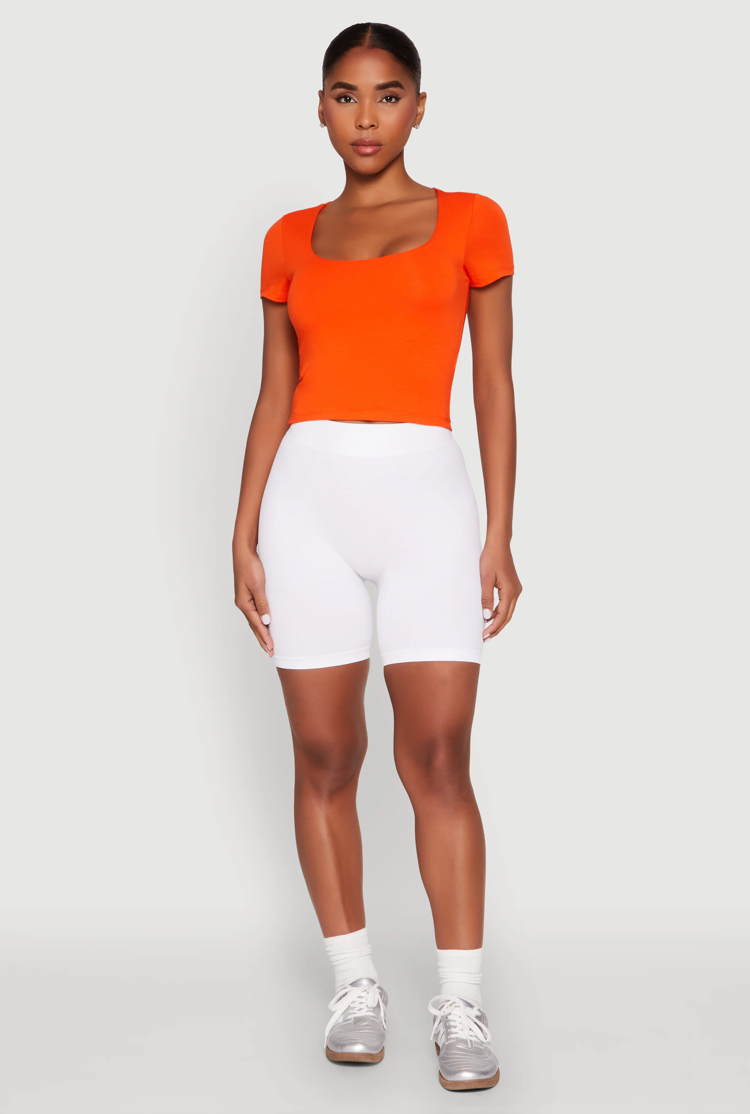 Basic Scoop Neck Cropped Tee