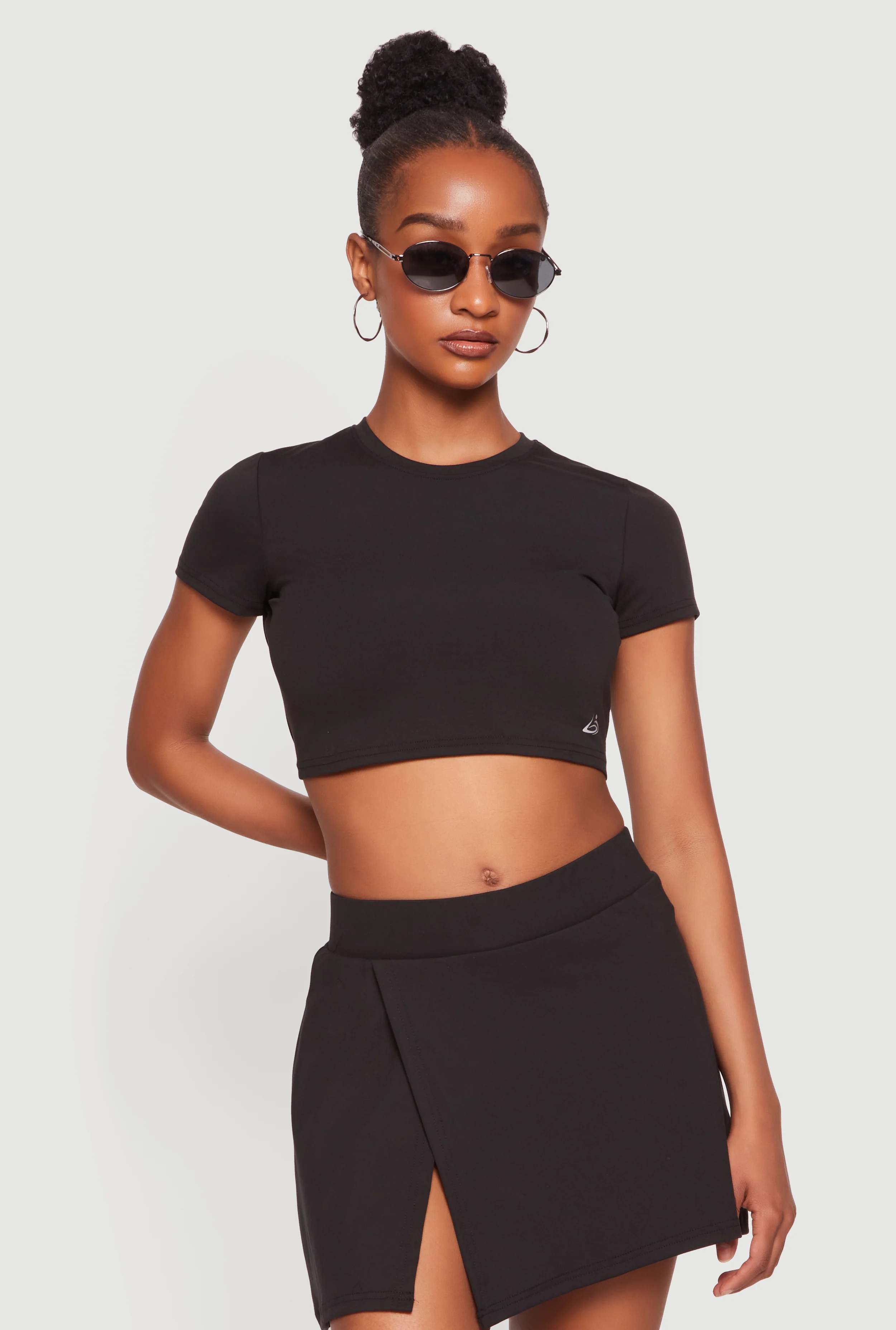 Short Sleeve Cutout Back Crop Top