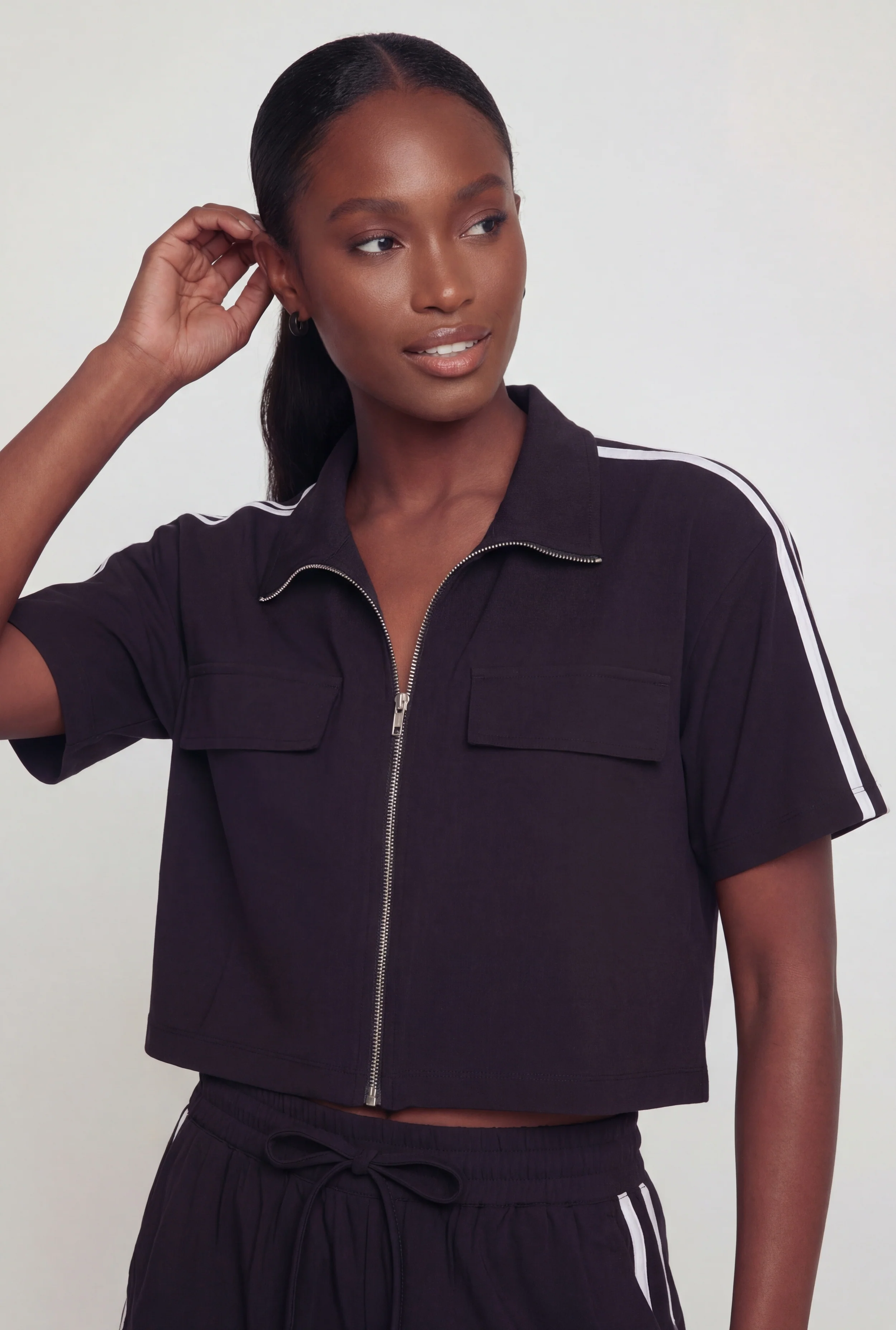 Nylon Zip Font Collar Crop Top