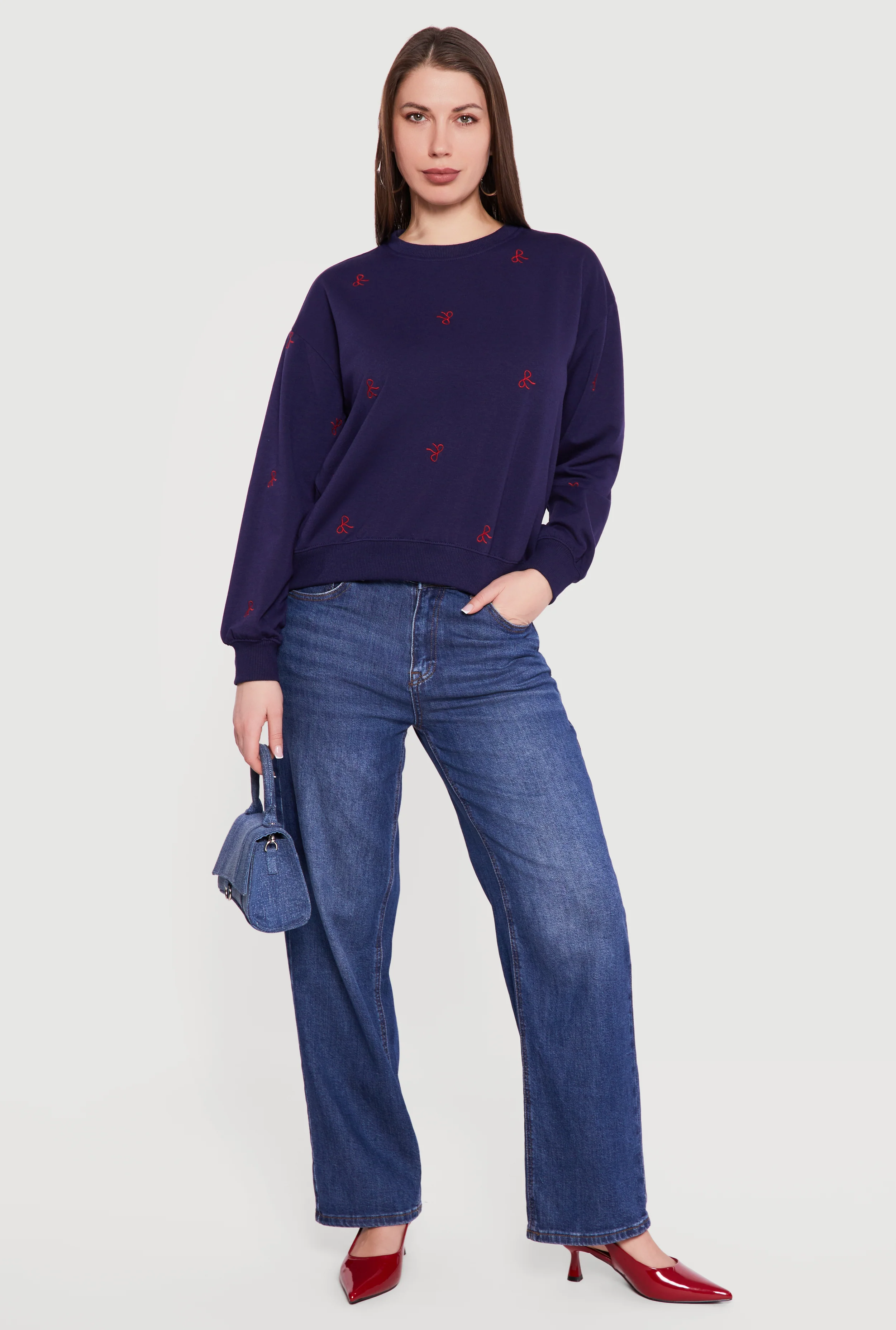 Embroidered Bow Long Sleeve Crew Neck Pullover Sweatshirt