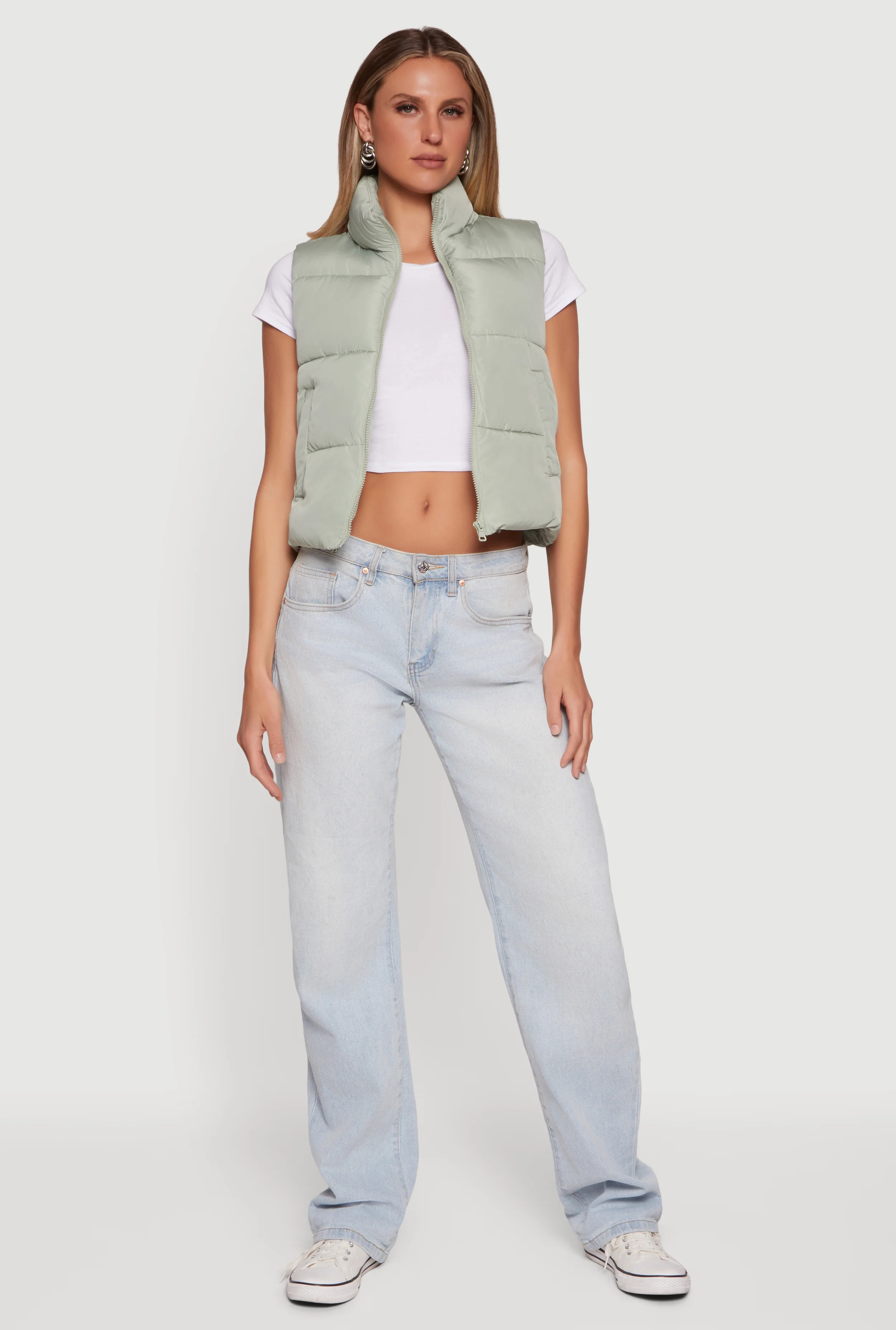 Almost Famous Solid Mock Neck Zip Front Puffer Vest