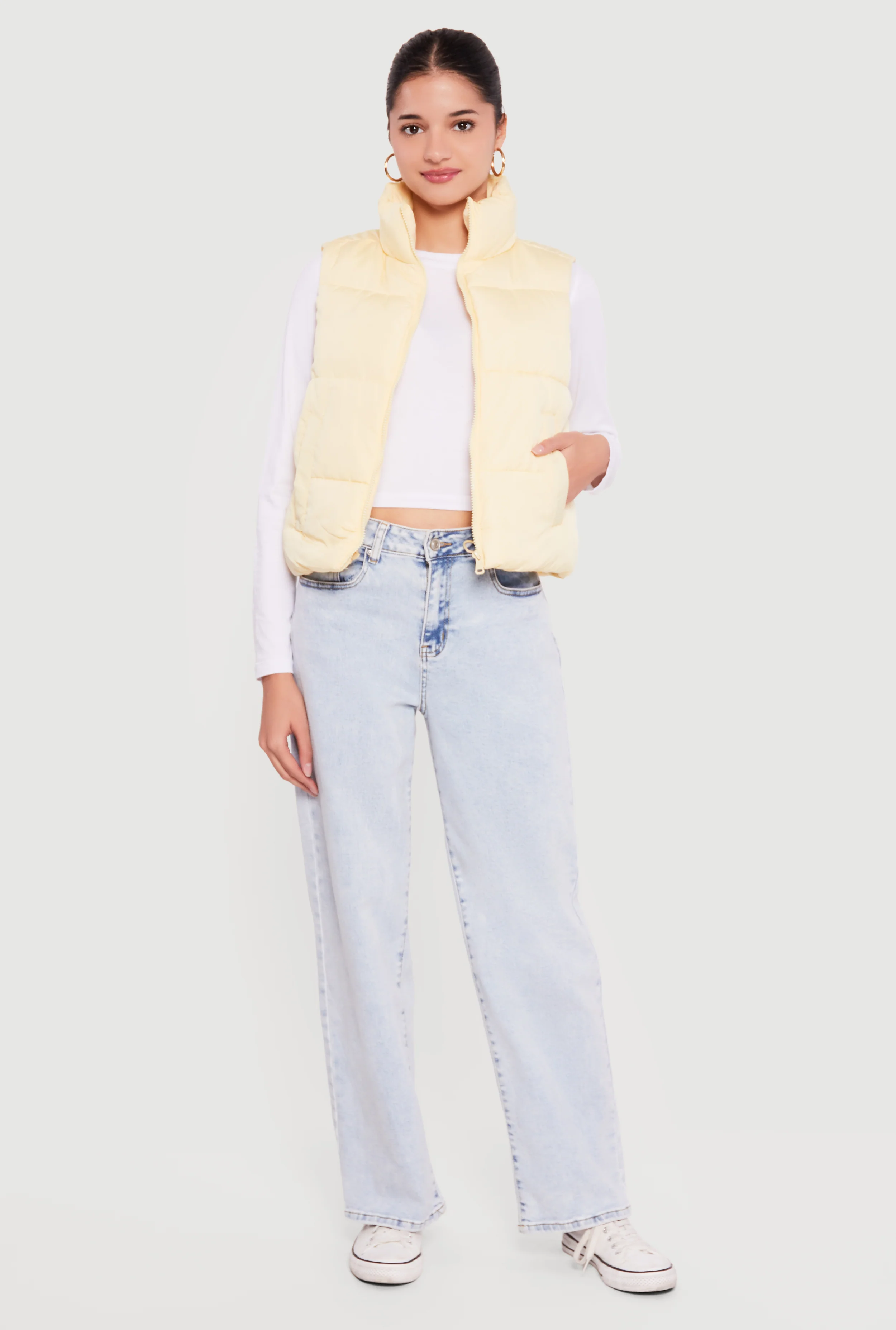 Almost Famous Solid Mock Neck Zip Front Puffer Vest